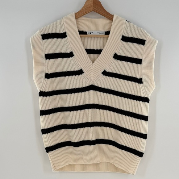 Zara Sweaters - Zara Knit V-Neck Black Cream Striped Sweater Size Small
